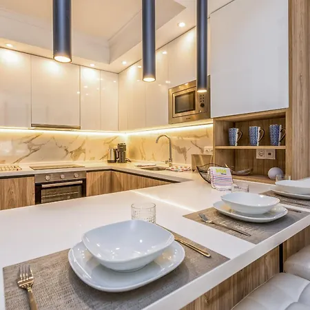 Apartman Vivi Homes - Rio Pool, Terrace, Golf & Sea View *